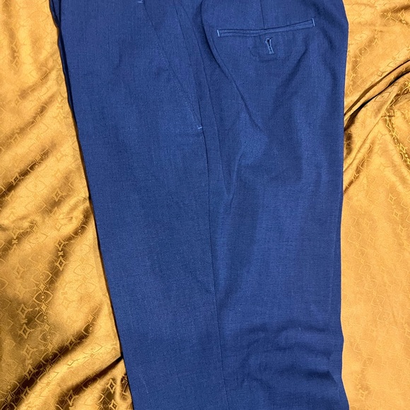 Men’s suit - Picture 7 of 7